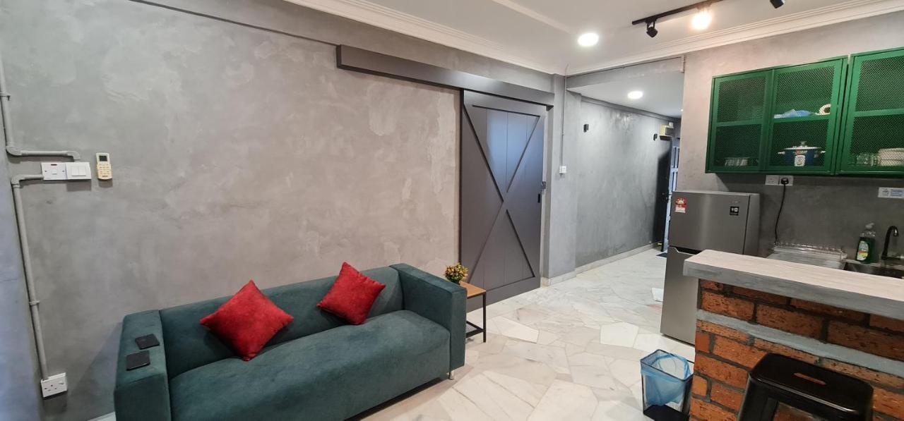 Gfloor 1Room Or 2Room Doorstep To Beach, Pool, Free Bbq Set, Wifi, 50" Smart Tv Port Dickson Ngoại thất bức ảnh
